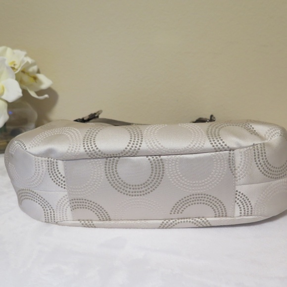 Coach Soho Signature Bag Rare Excellent Condition - Picture 5 of 8
